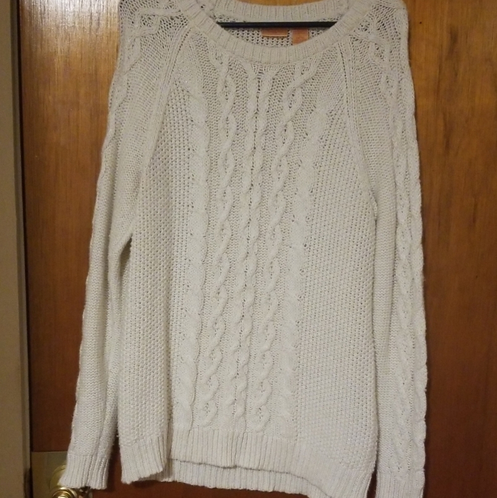 Cozy sweater with metallic detail